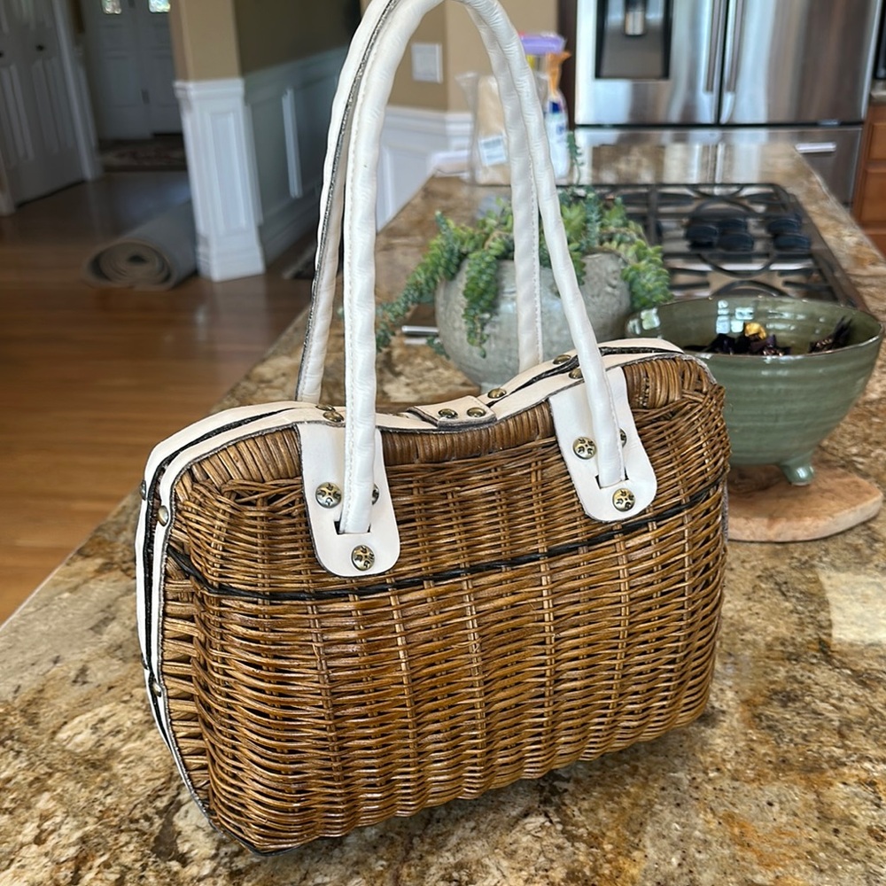 Brown and White Woven Handbag - Picture 3 of 8